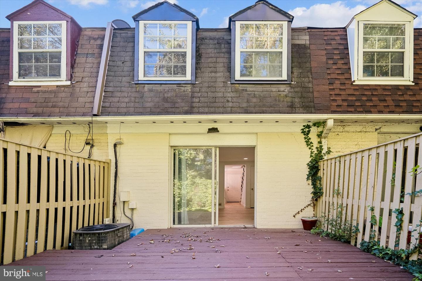1925 Dutch Village Drive #i-242, Landover