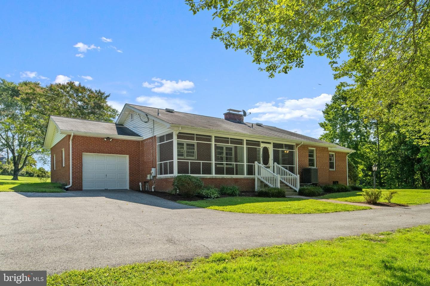 11401 Croom Road photo 8