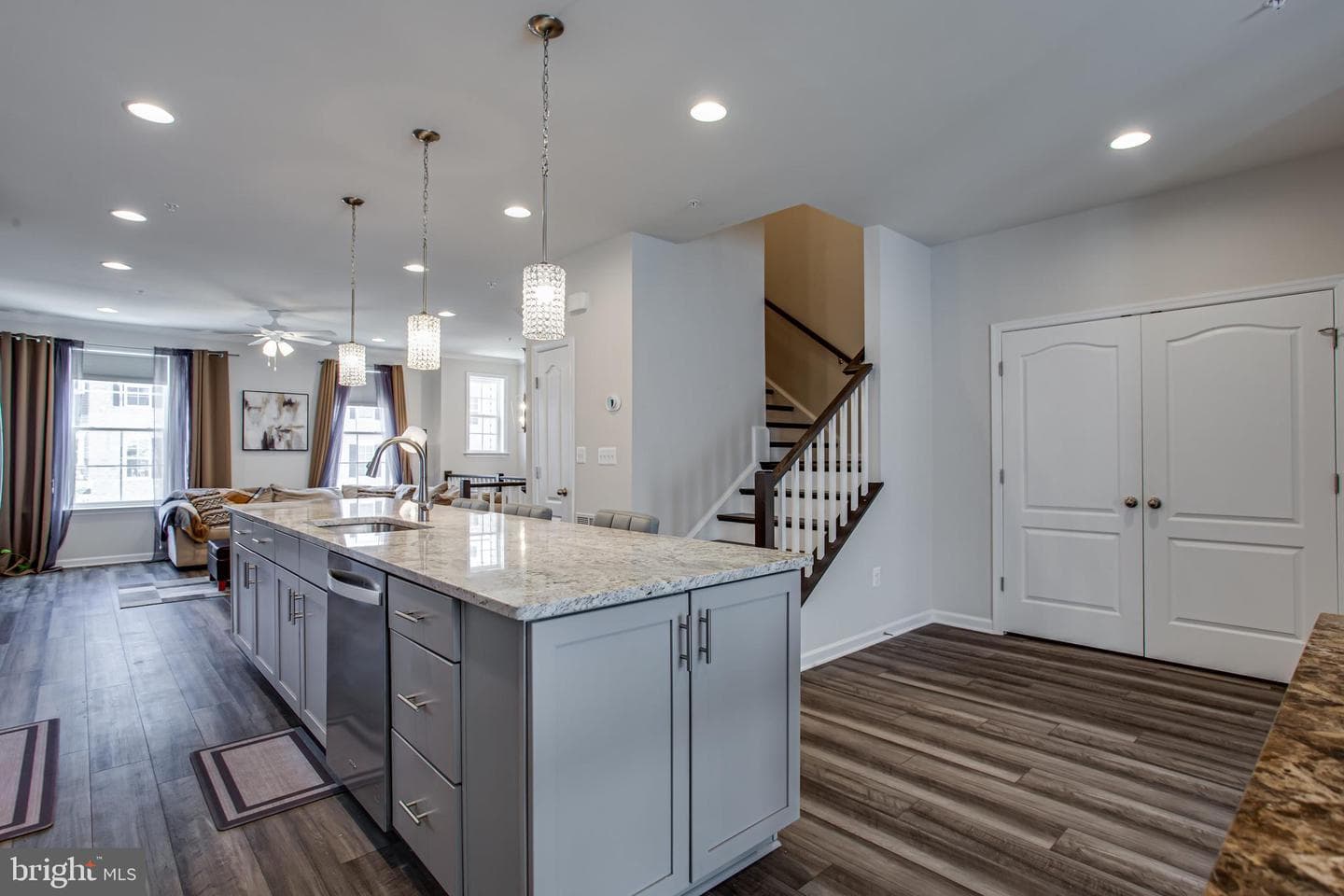 2729 Lewis And Clark Avenue photo 8