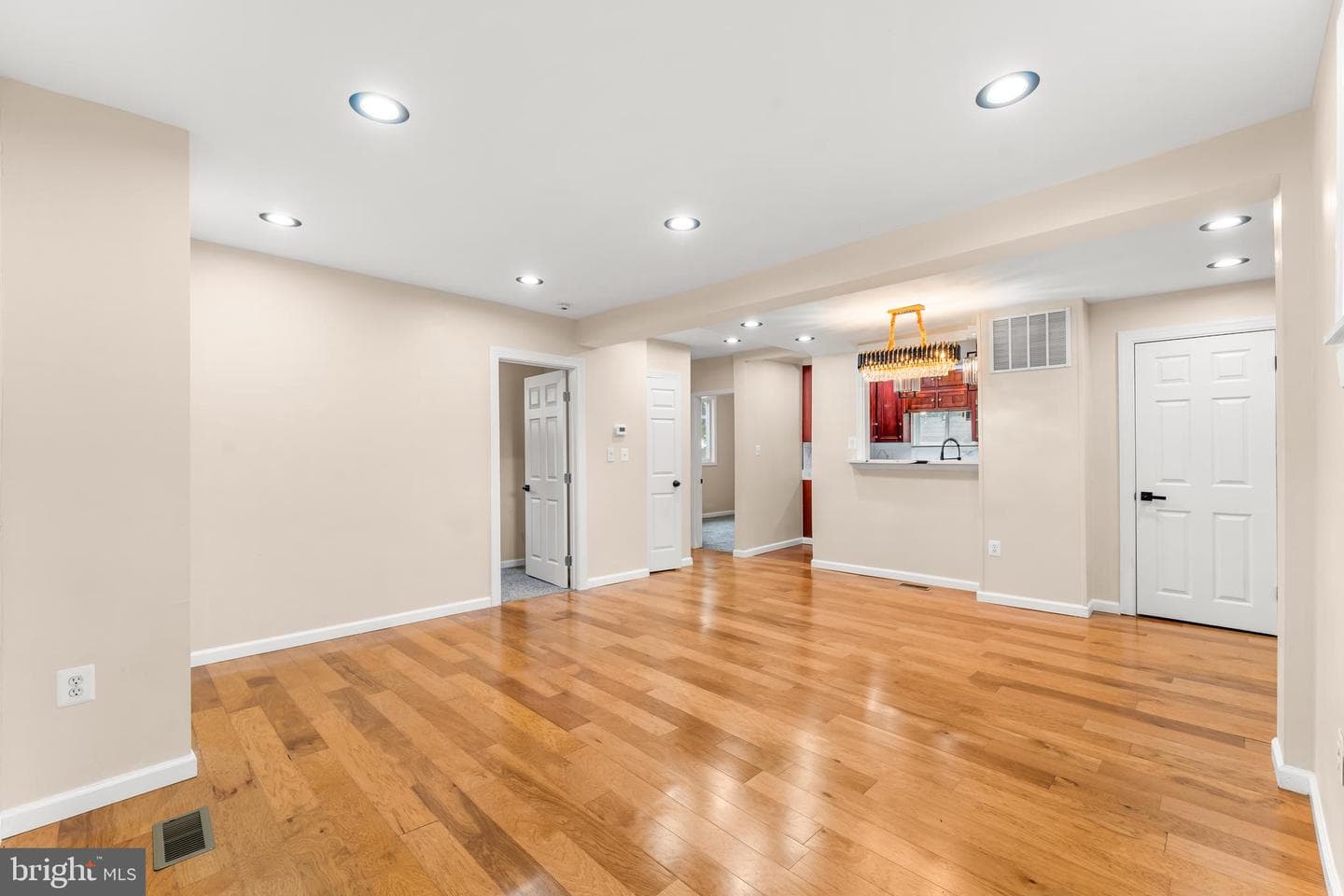 3803 40th Avenue photo 10