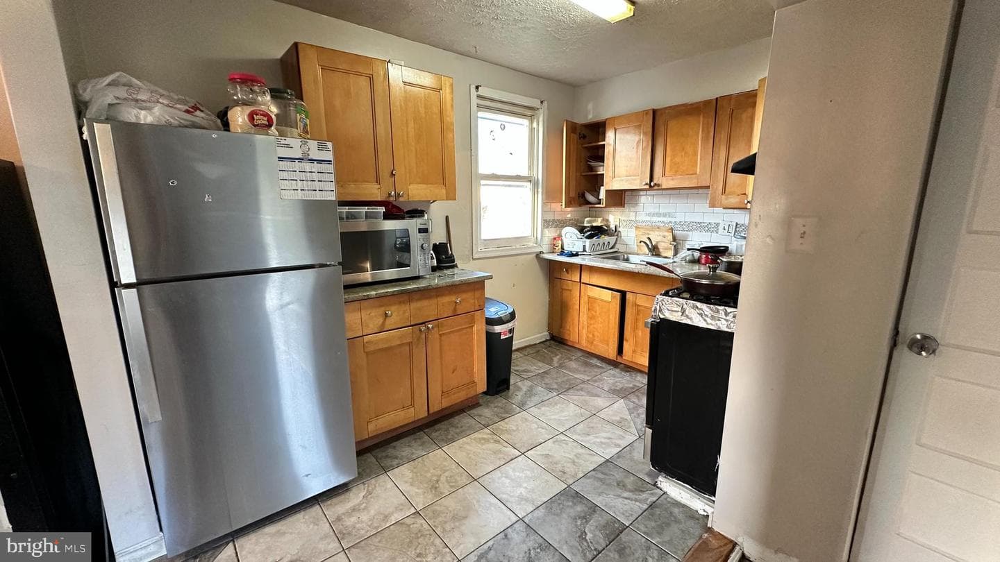 5811 63rd Avenue photo 4