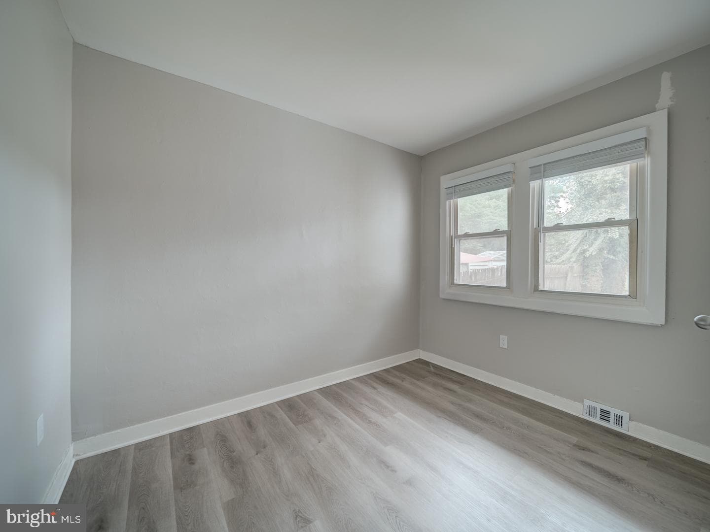 8001 Barlowe Road photo 29
