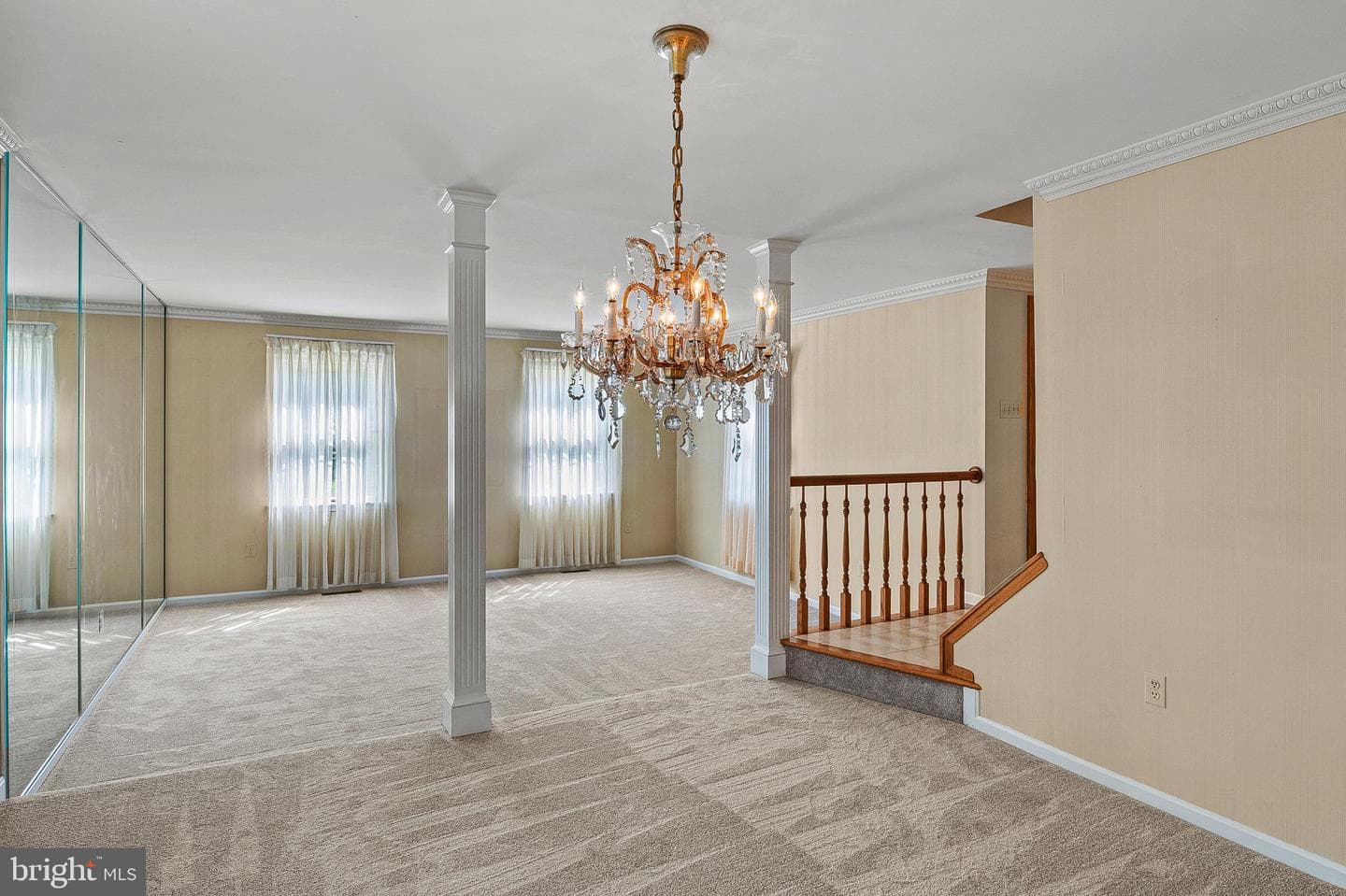 8424 Oak Stream Drive photo 10