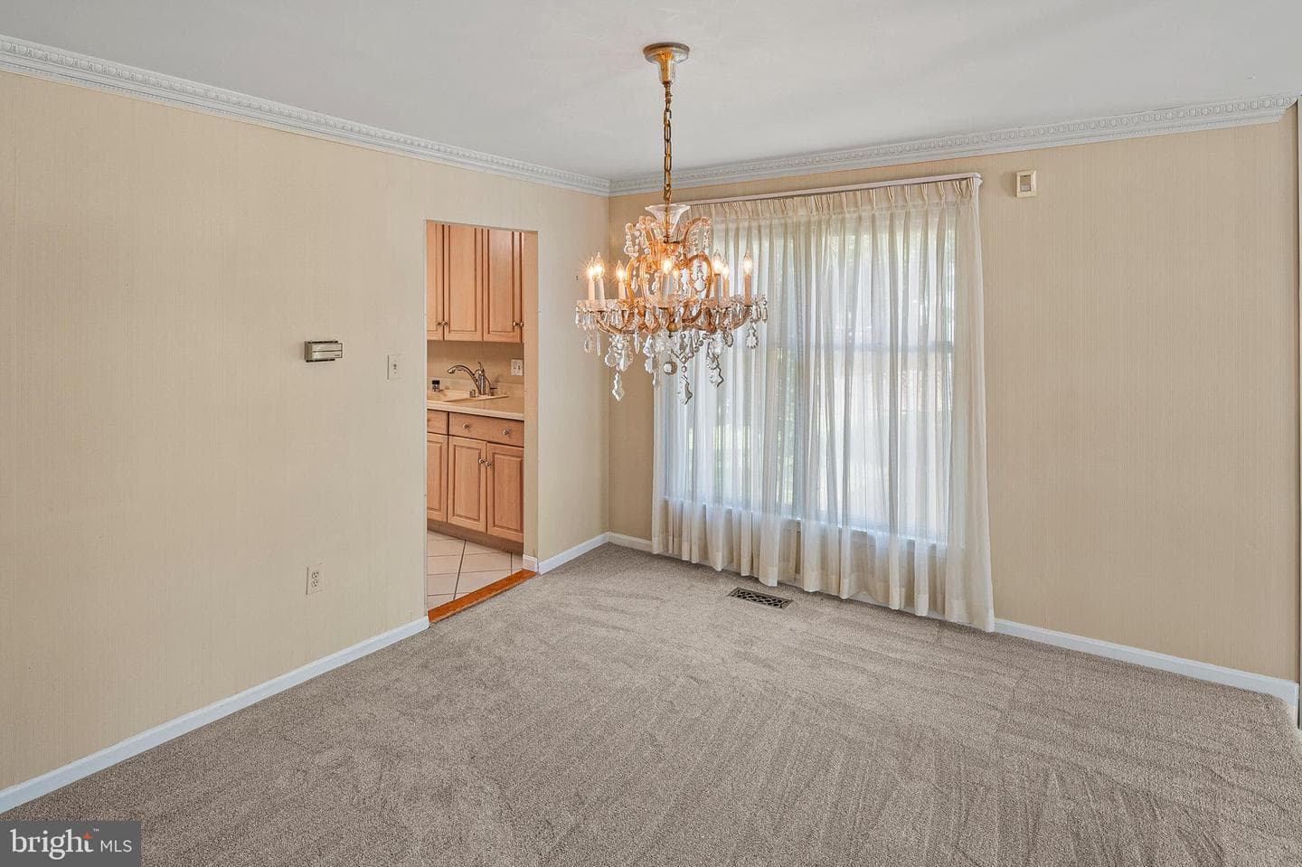 8424 Oak Stream Drive photo 11