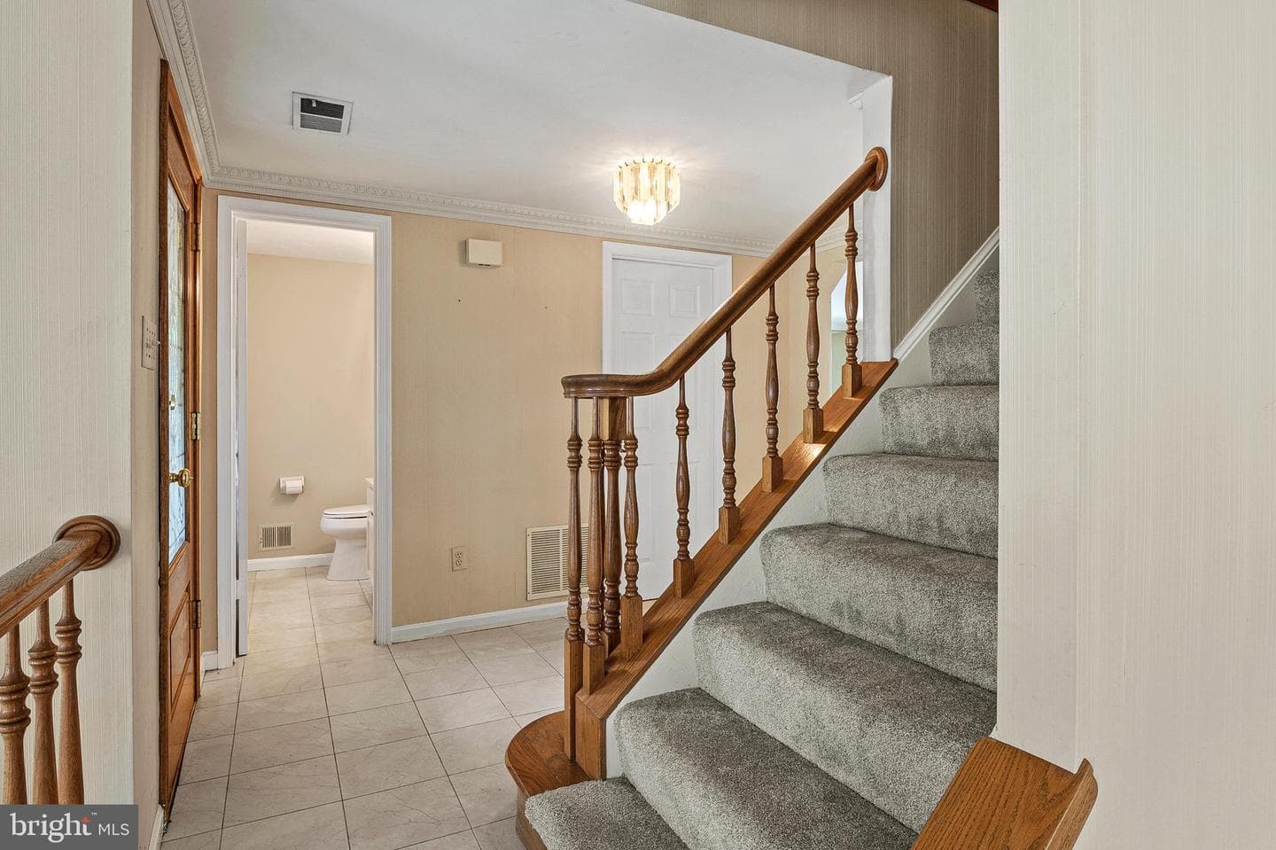 8424 Oak Stream Drive photo 6