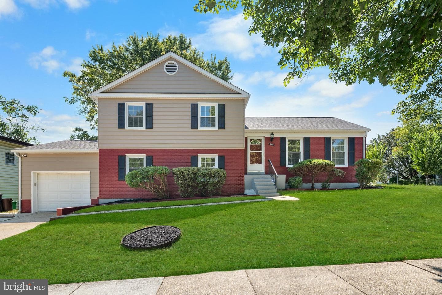 2101 Willowtree Lane photo 1
