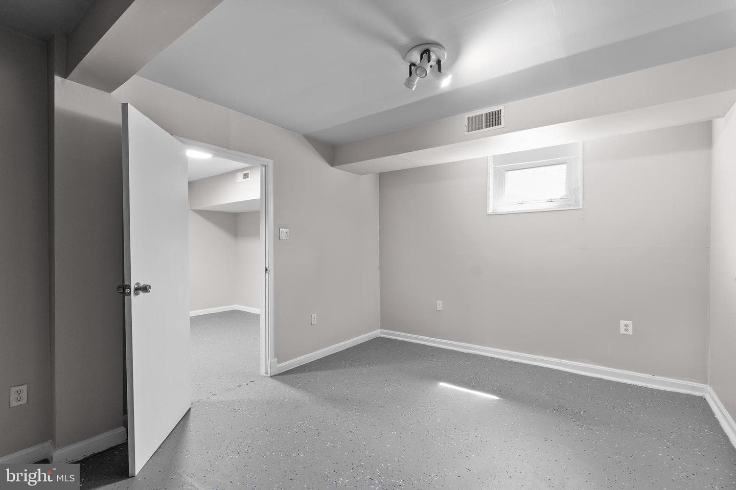 2101 Willowtree Lane photo 45