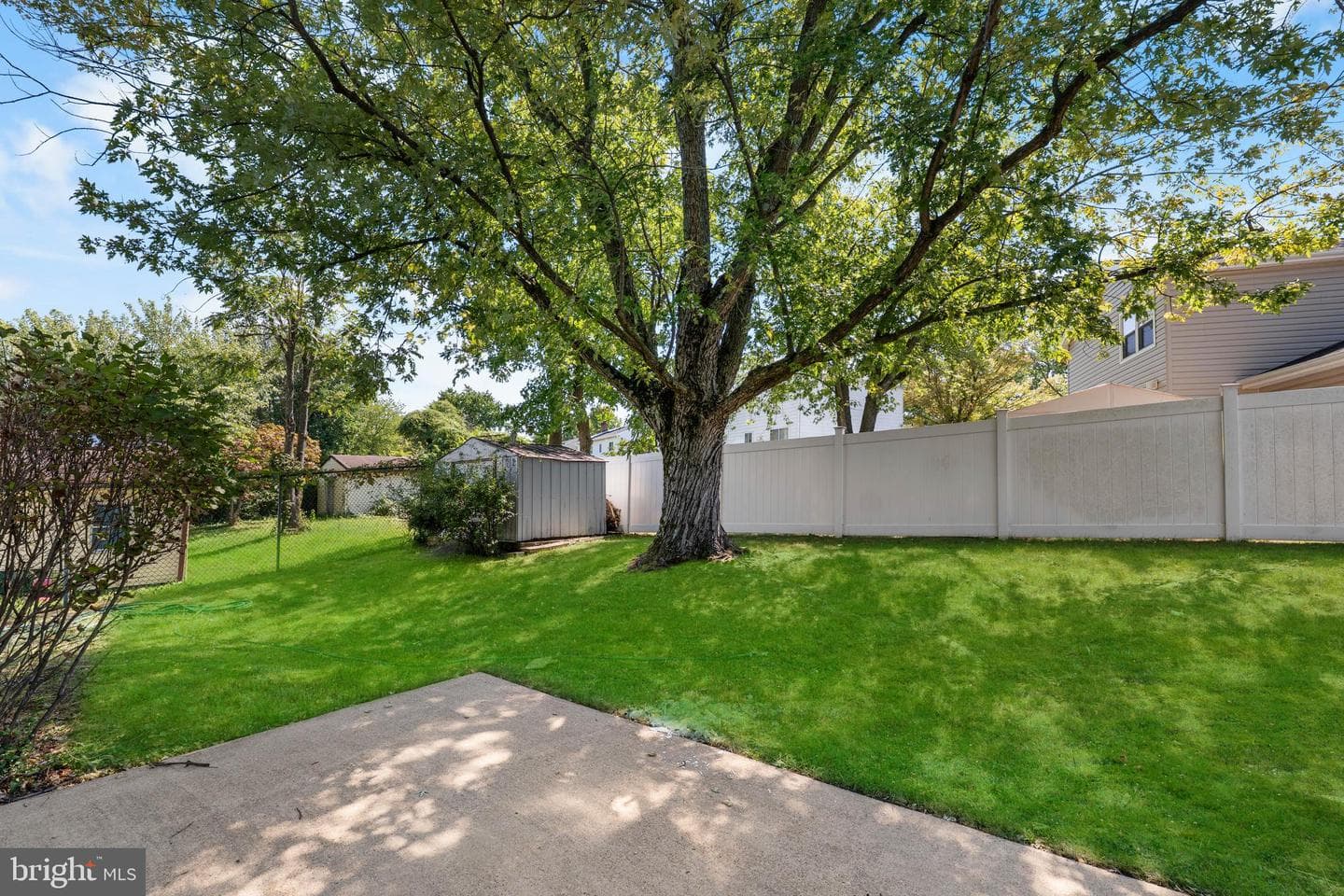 2101 Willowtree Lane photo 7