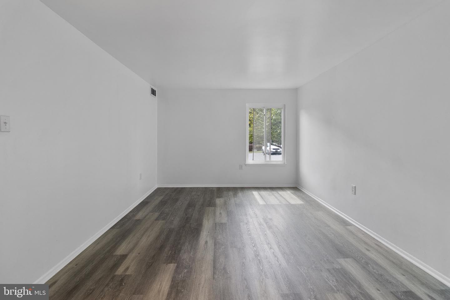 7824 Hanover Parkway #432 photo 24