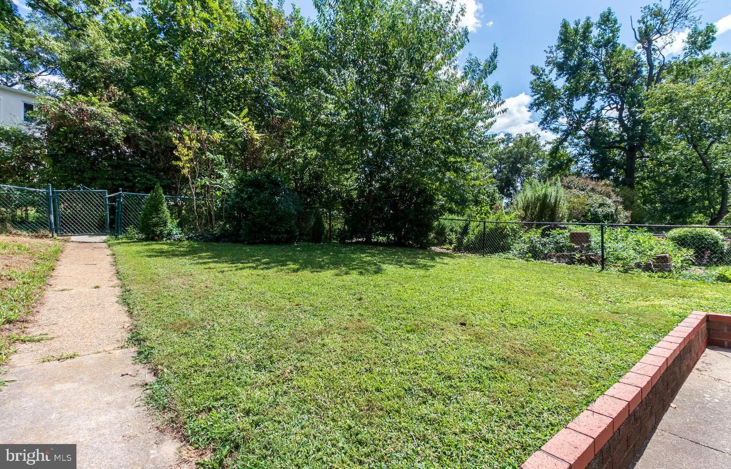 56 Crescent Road photo 26