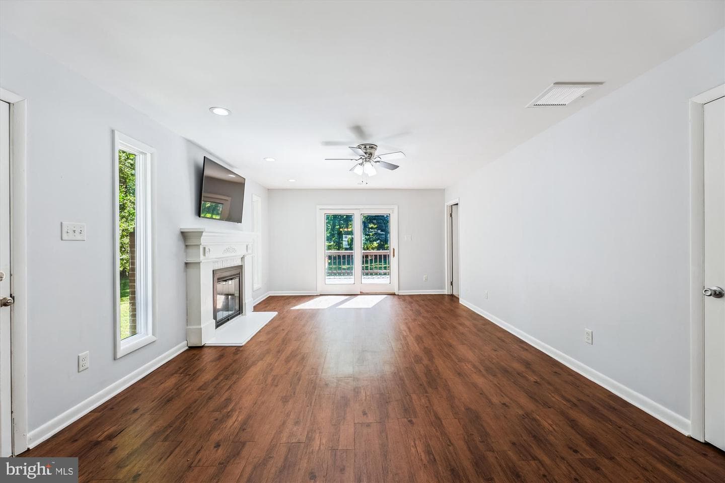 14704 Livingston Road photo 11