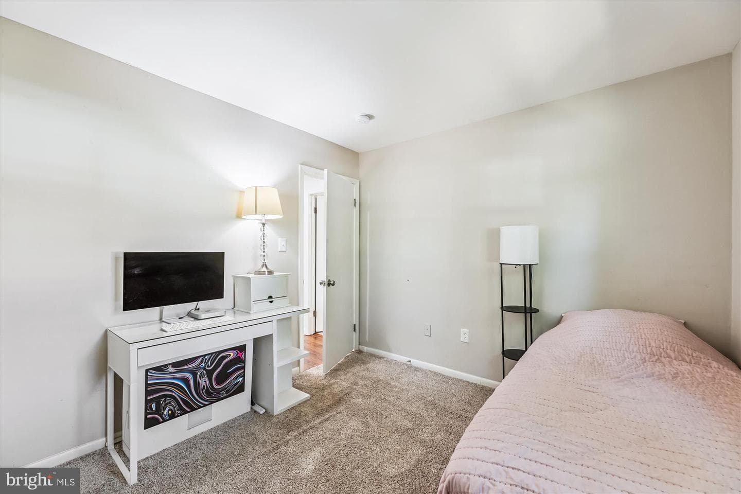 14704 Livingston Road photo 26