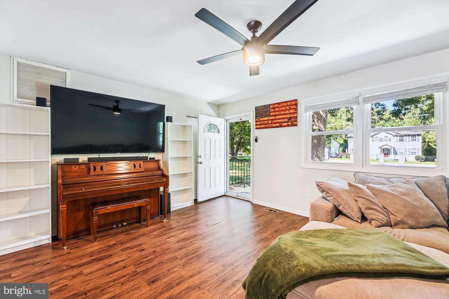 14704 Livingston Road photo 3