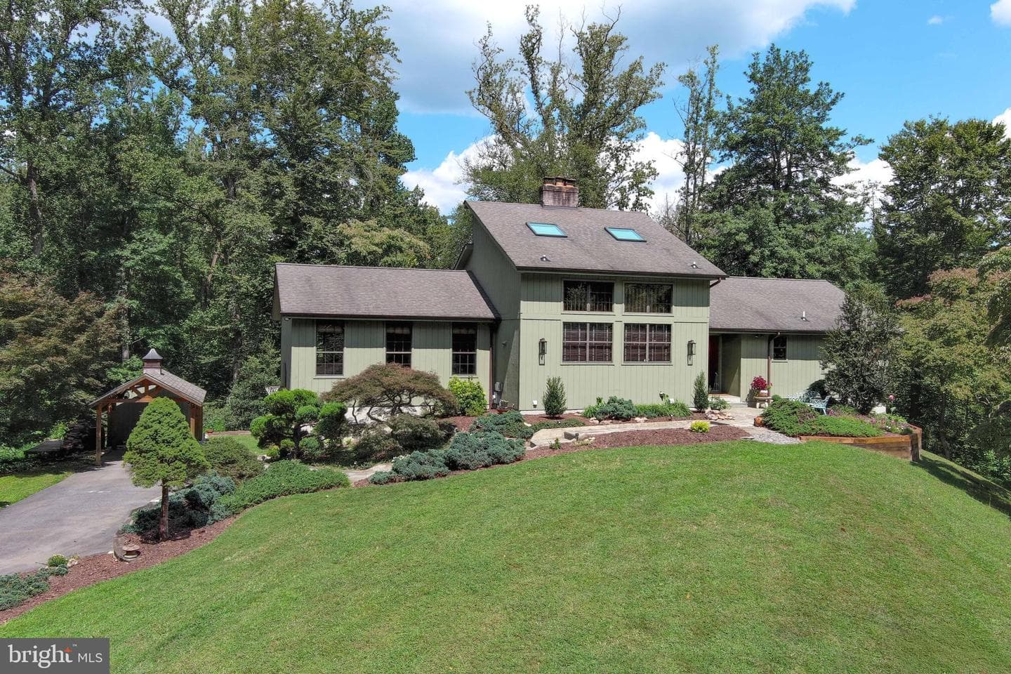2520 Colonial Road