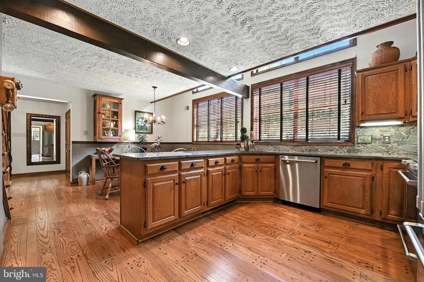 2520 Colonial Road photo 10