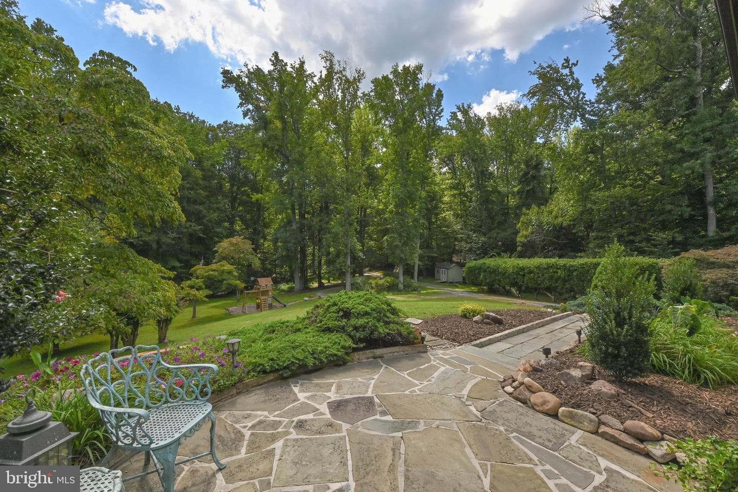 2520 Colonial Road photo 3