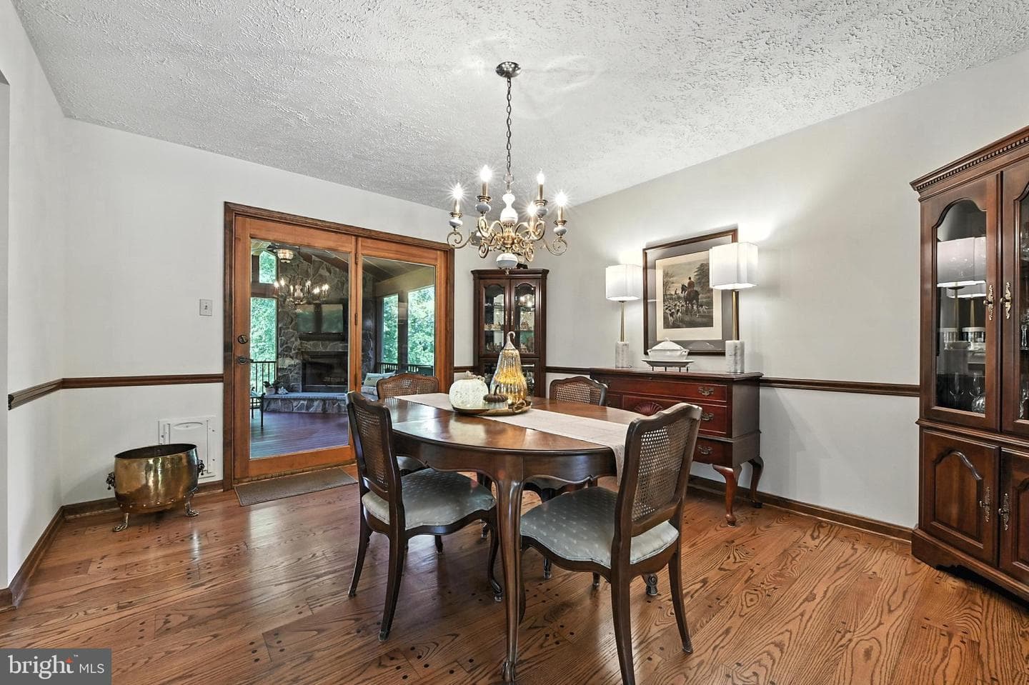 2520 Colonial Road photo 42