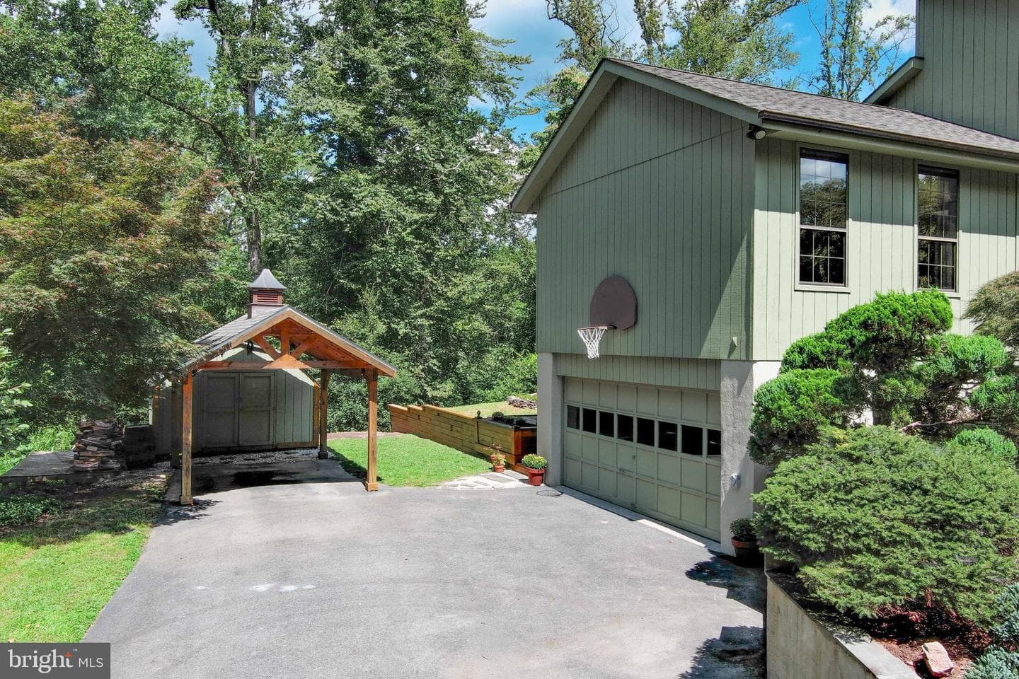 2520 Colonial Road photo 57