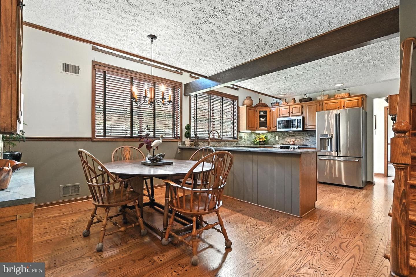 2520 Colonial Road photo 6