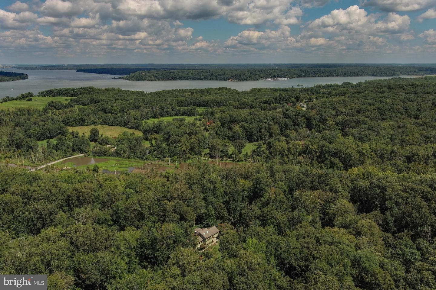 2520 Colonial Road photo 72