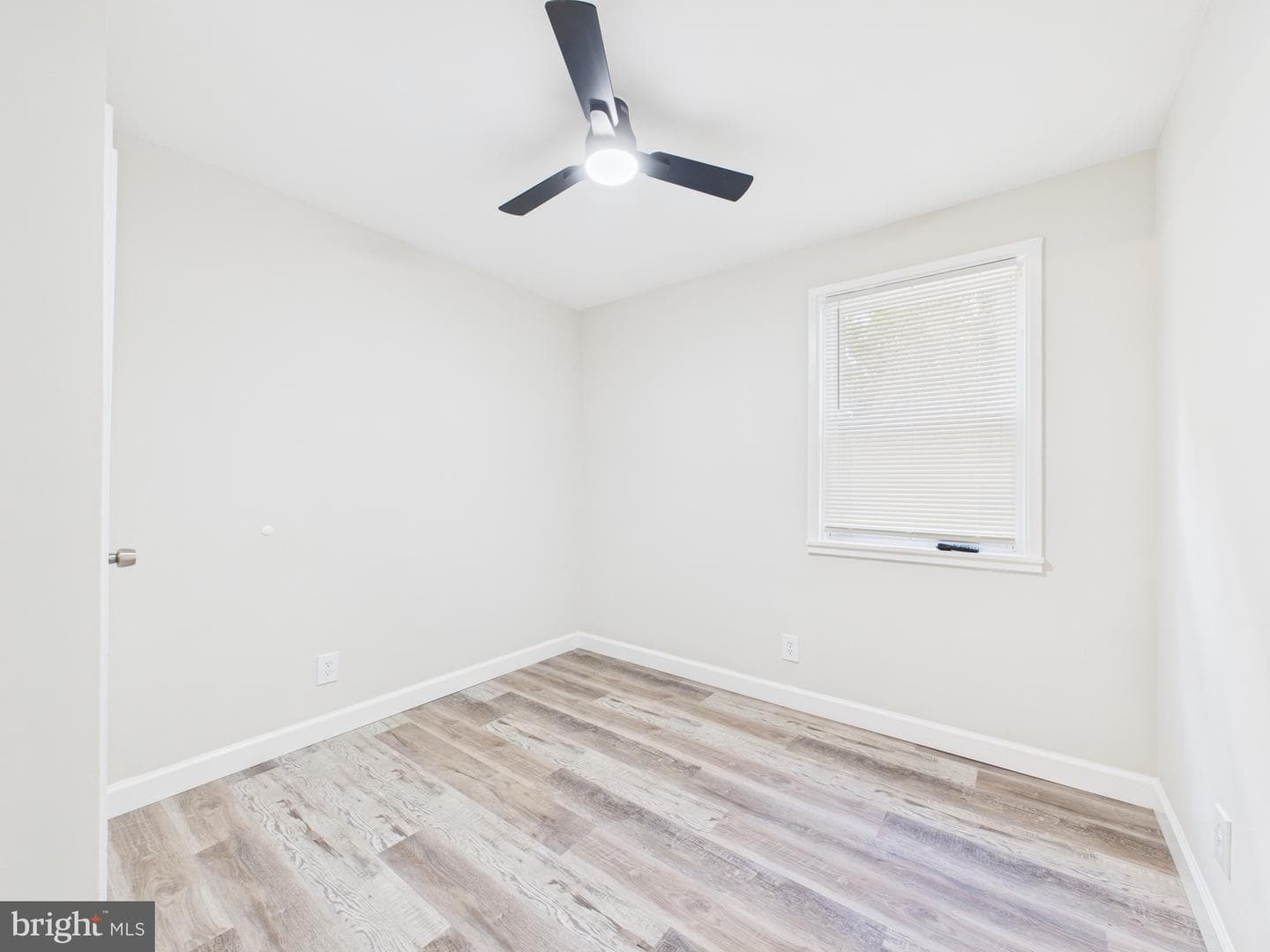 1417 Farmingdale Avenue photo 19