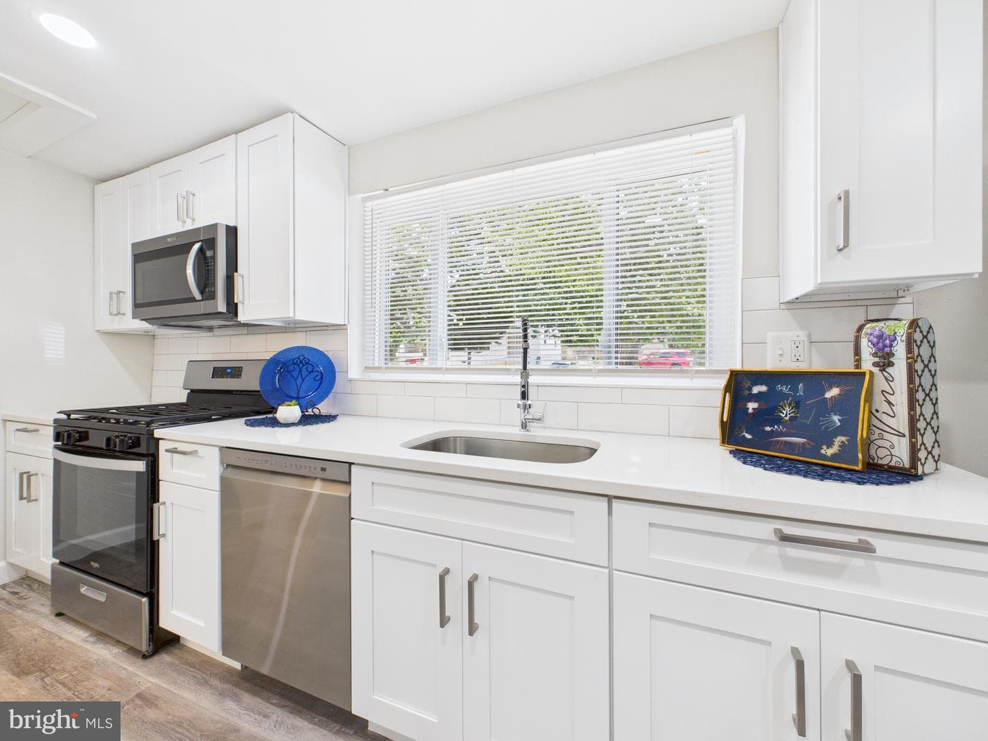 1417 Farmingdale Avenue photo 3