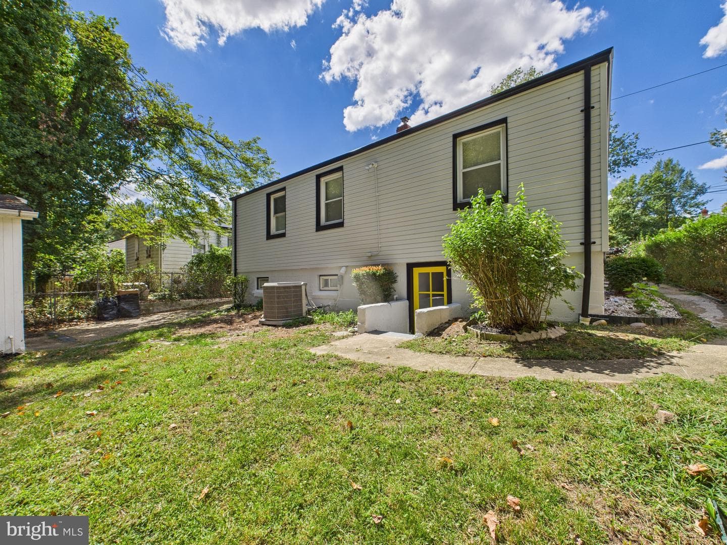 1417 Farmingdale Avenue photo 34