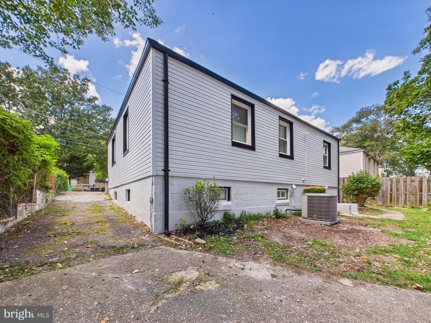 1417 Farmingdale Avenue photo 37