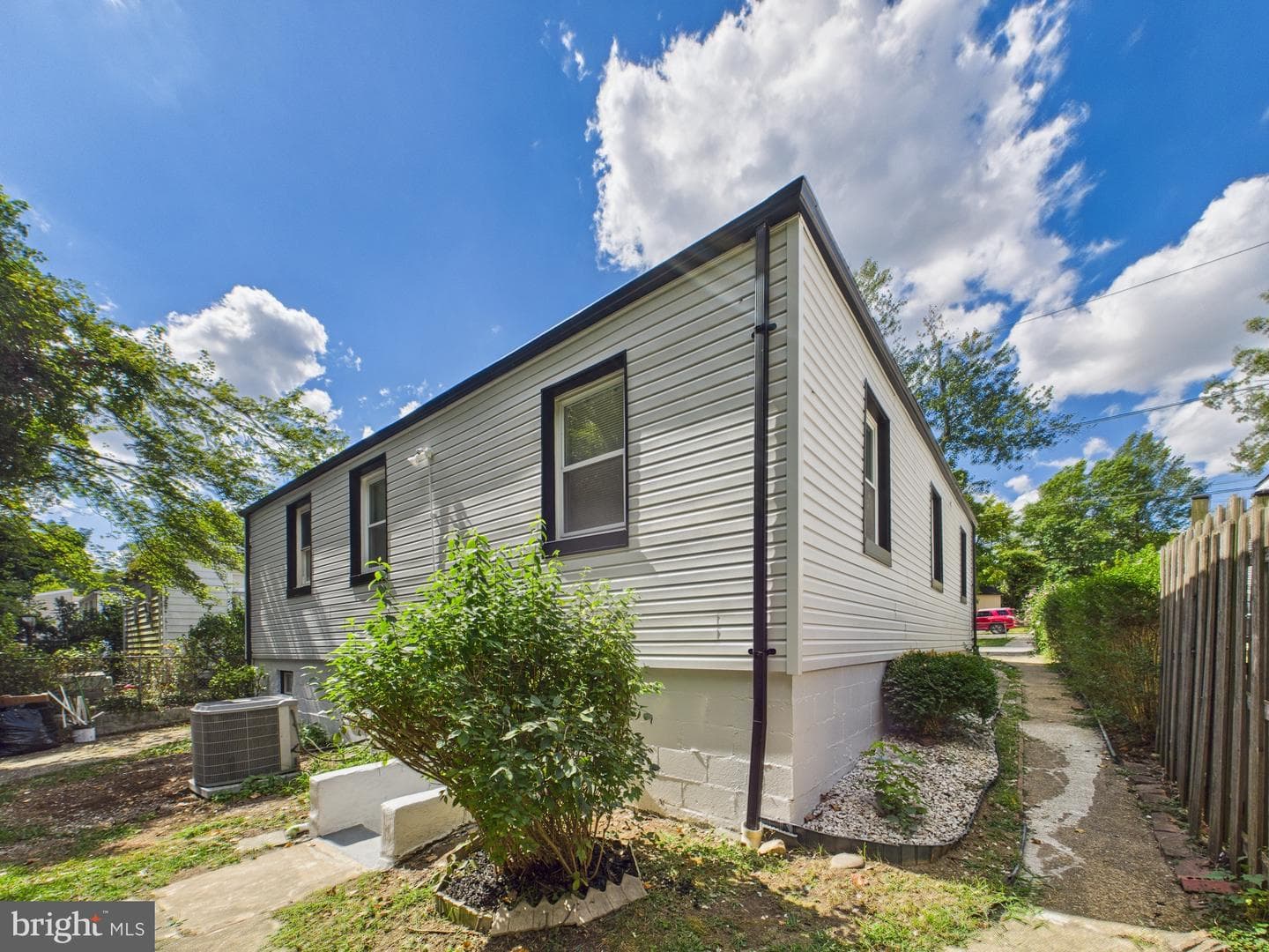 1417 Farmingdale Avenue photo 40