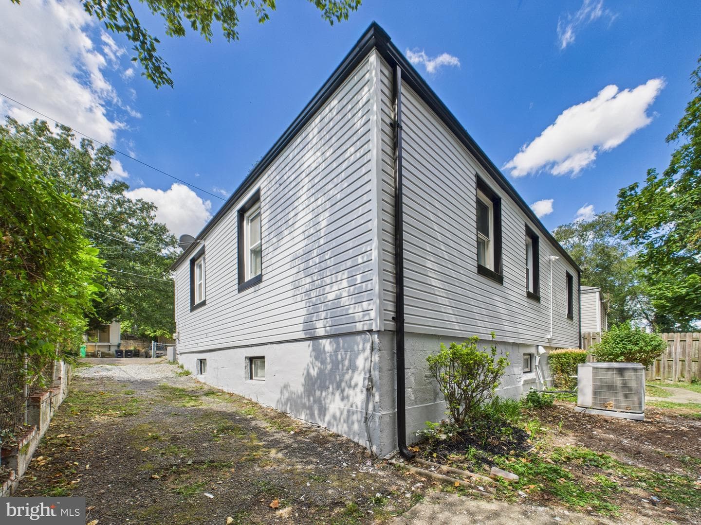 1417 Farmingdale Avenue photo 41