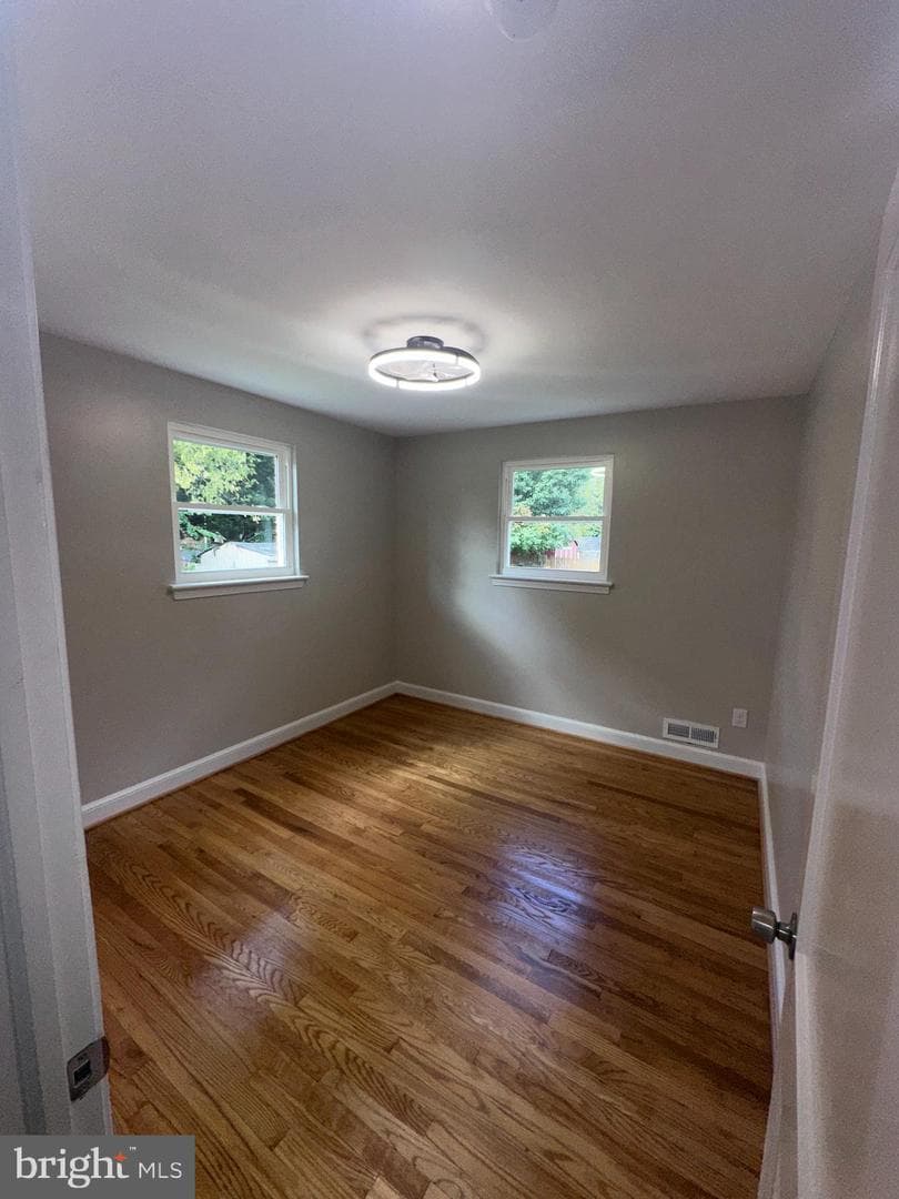 6515 Grafton Street photo 8