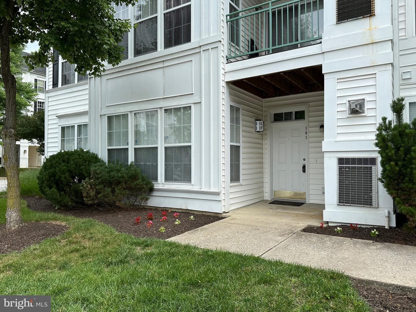 15618 Everglade Lane #101 photo 2