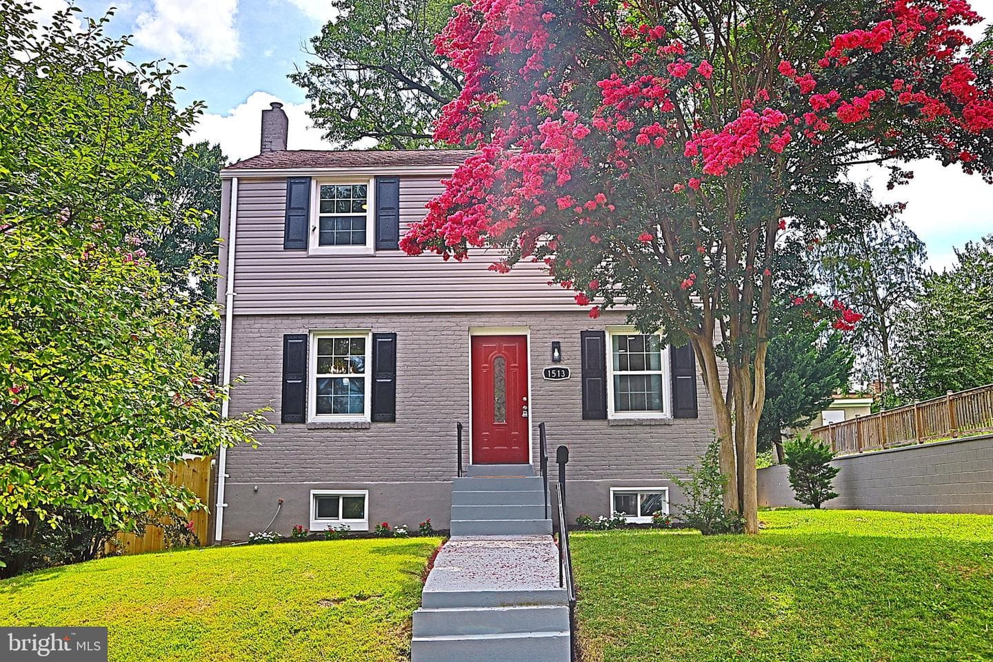 1513 Jefferson Street photo 2