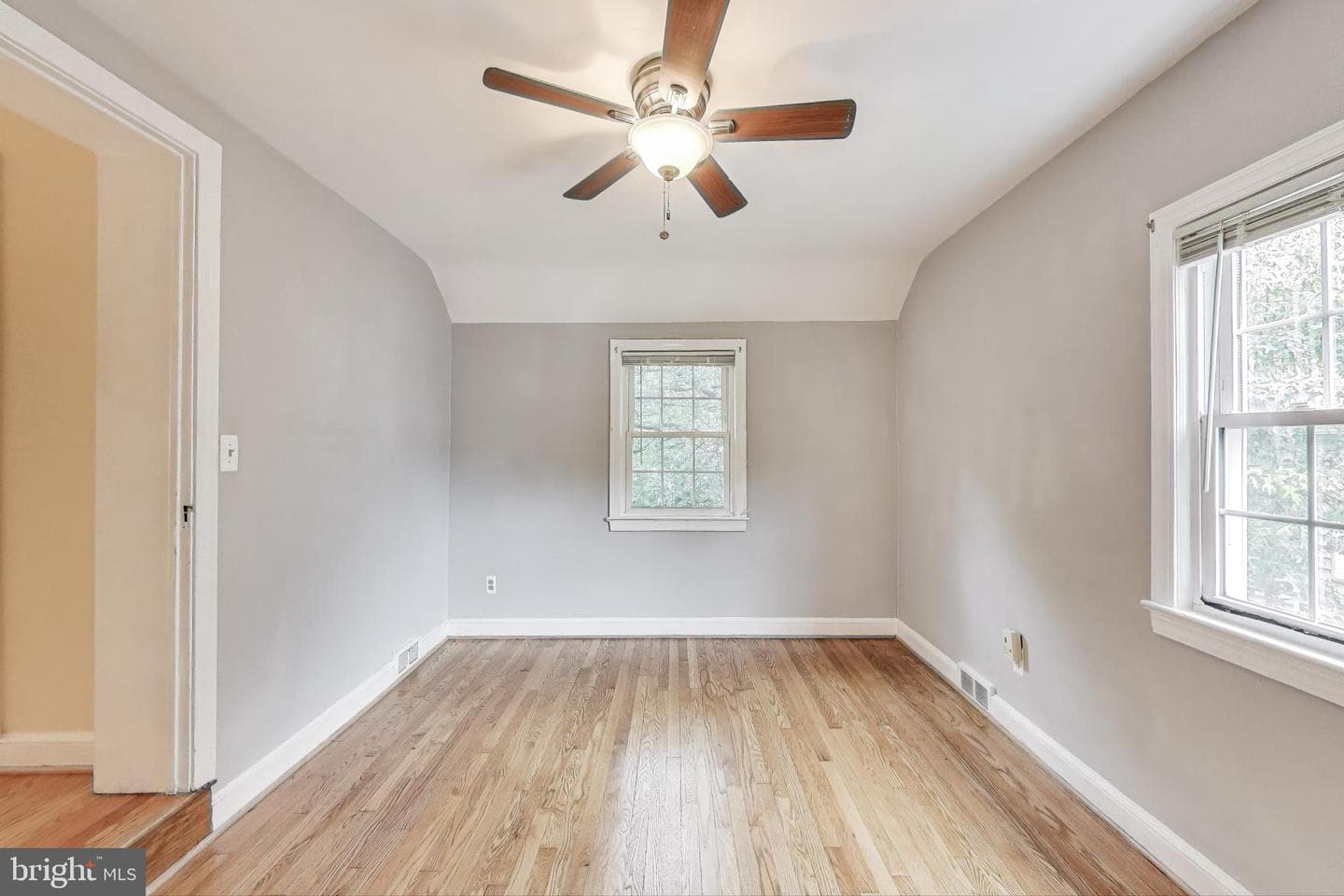 4208 Longfellow Street photo 22
