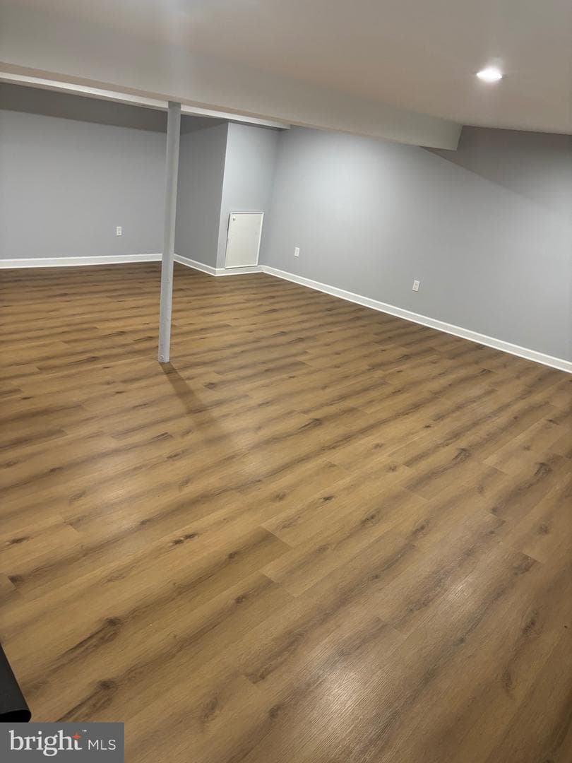 1702 Rollins Place photo 5