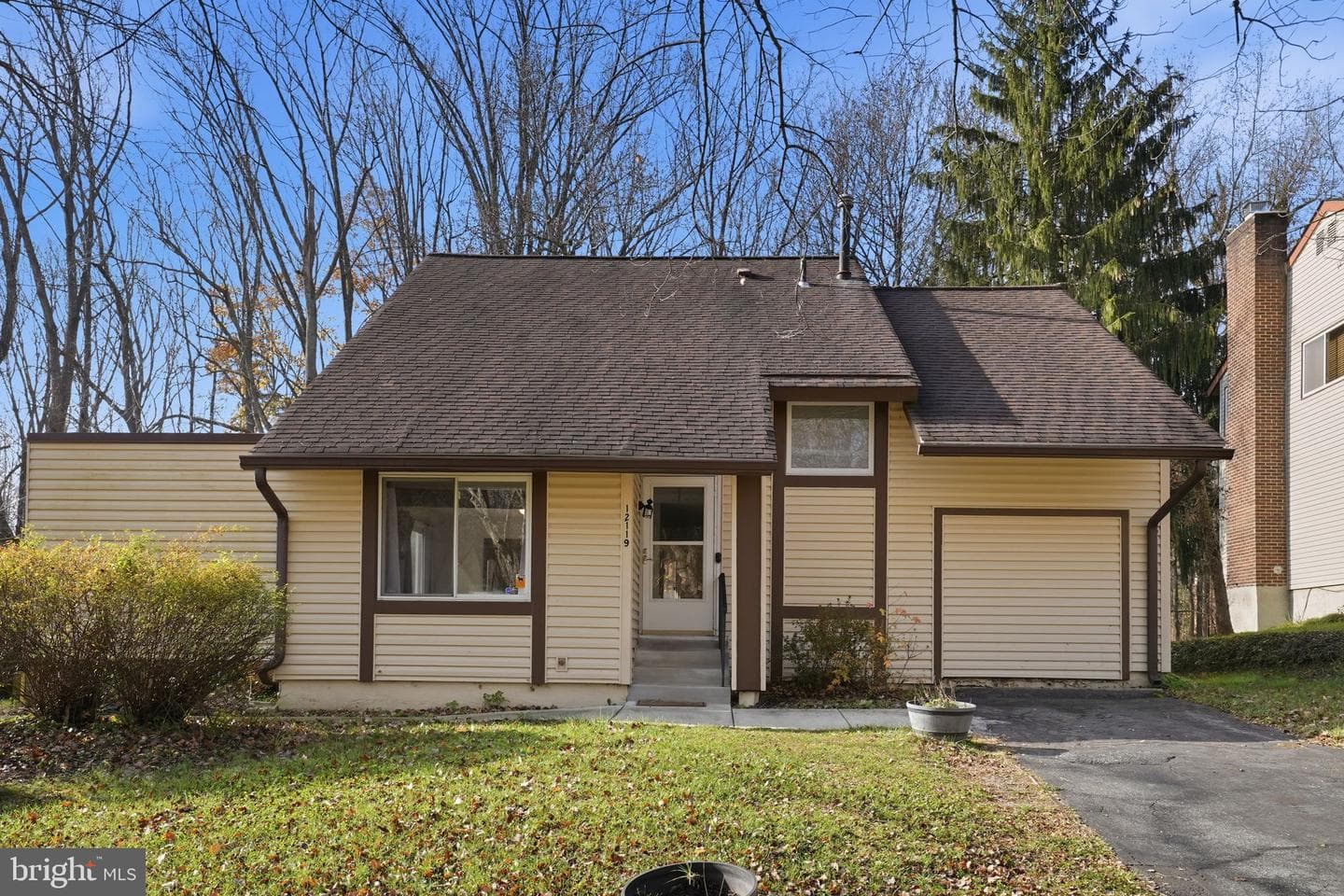 12119 Wheeling Avenue photo 5