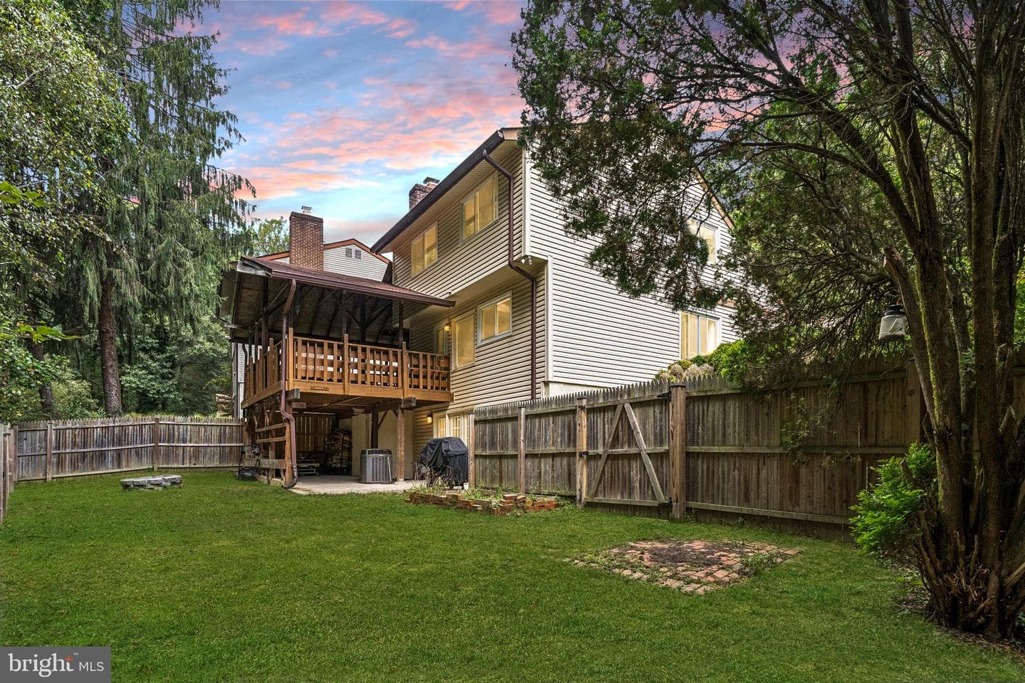 12119 Wheeling Avenue photo 9
