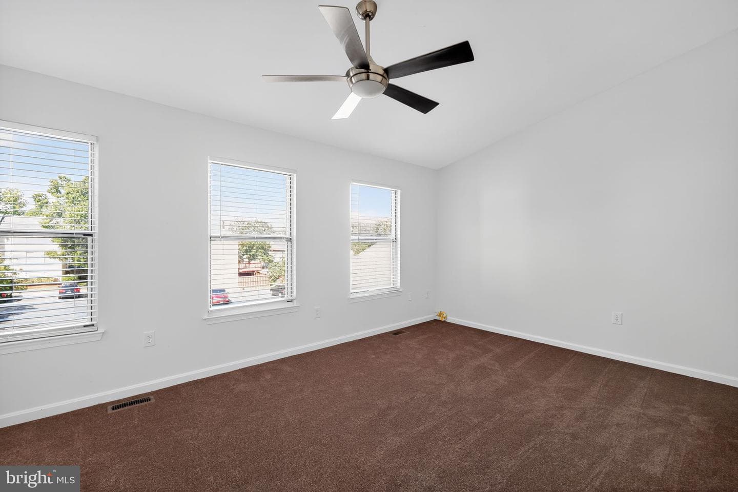 14767 London Lane photo 14