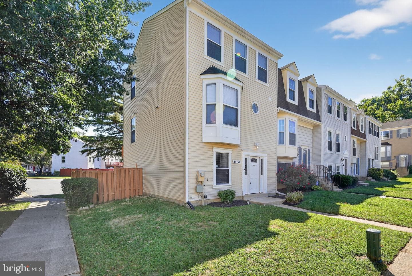 14767 London Lane photo 2