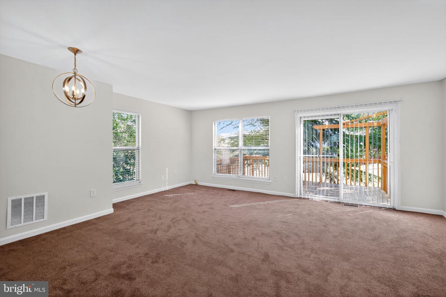 14767 London Lane photo 28