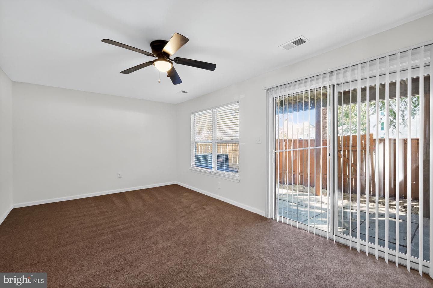 14767 London Lane photo 7