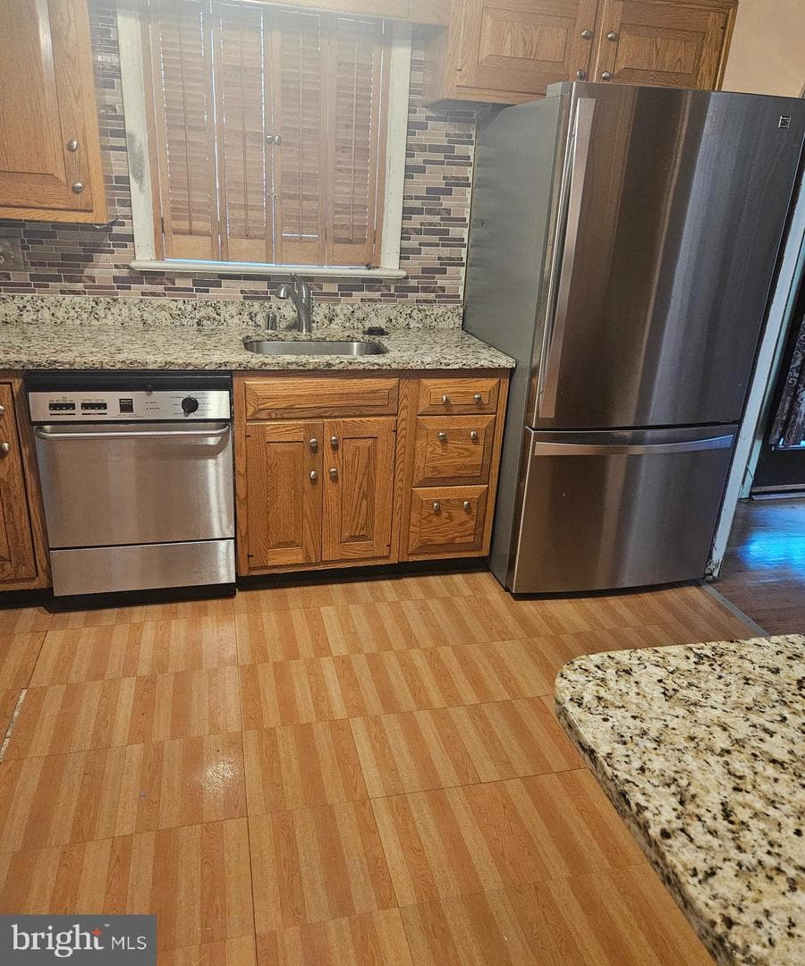 9012 Doris Drive photo 5