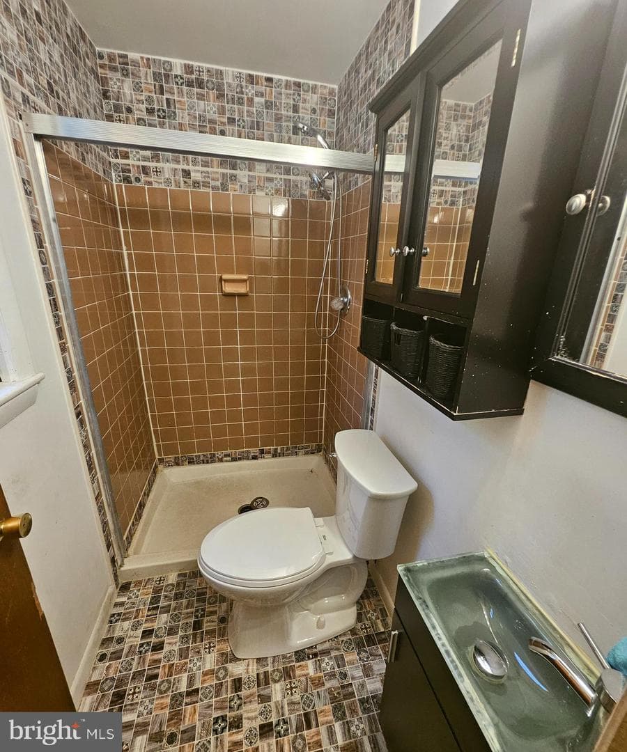 9012 Doris Drive photo 7