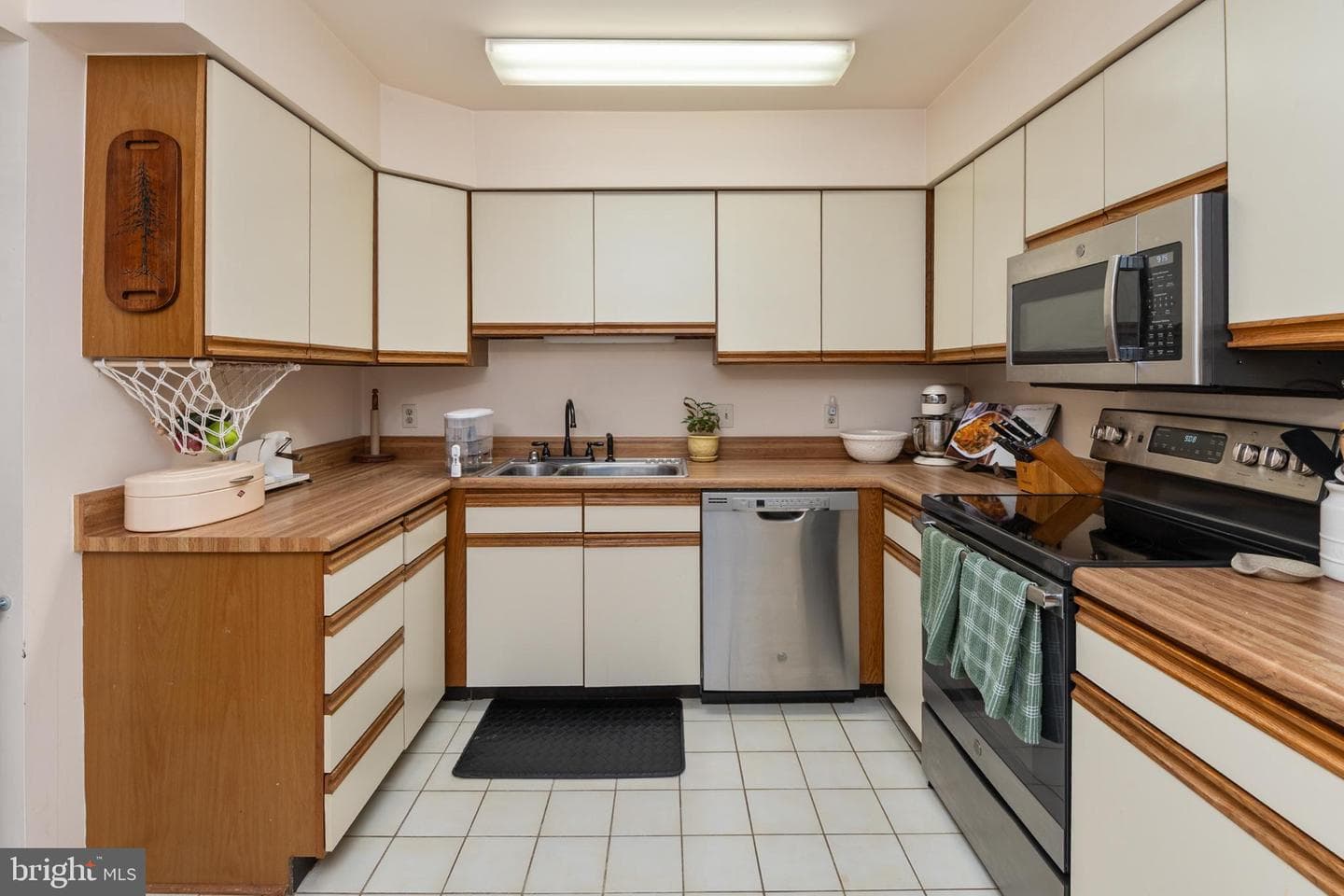 4905 Colonel Addison Place photo 20