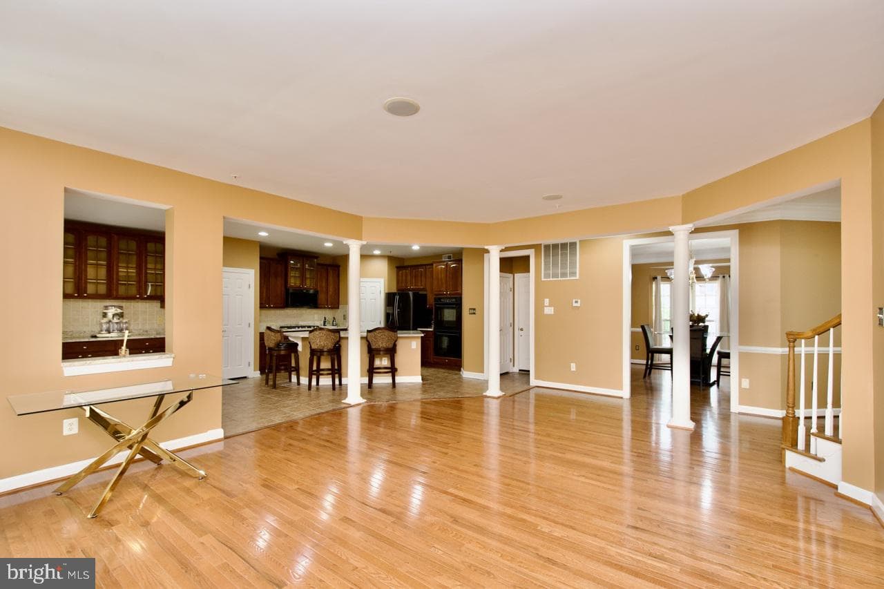 15625 Copper Beech Drive photo 9
