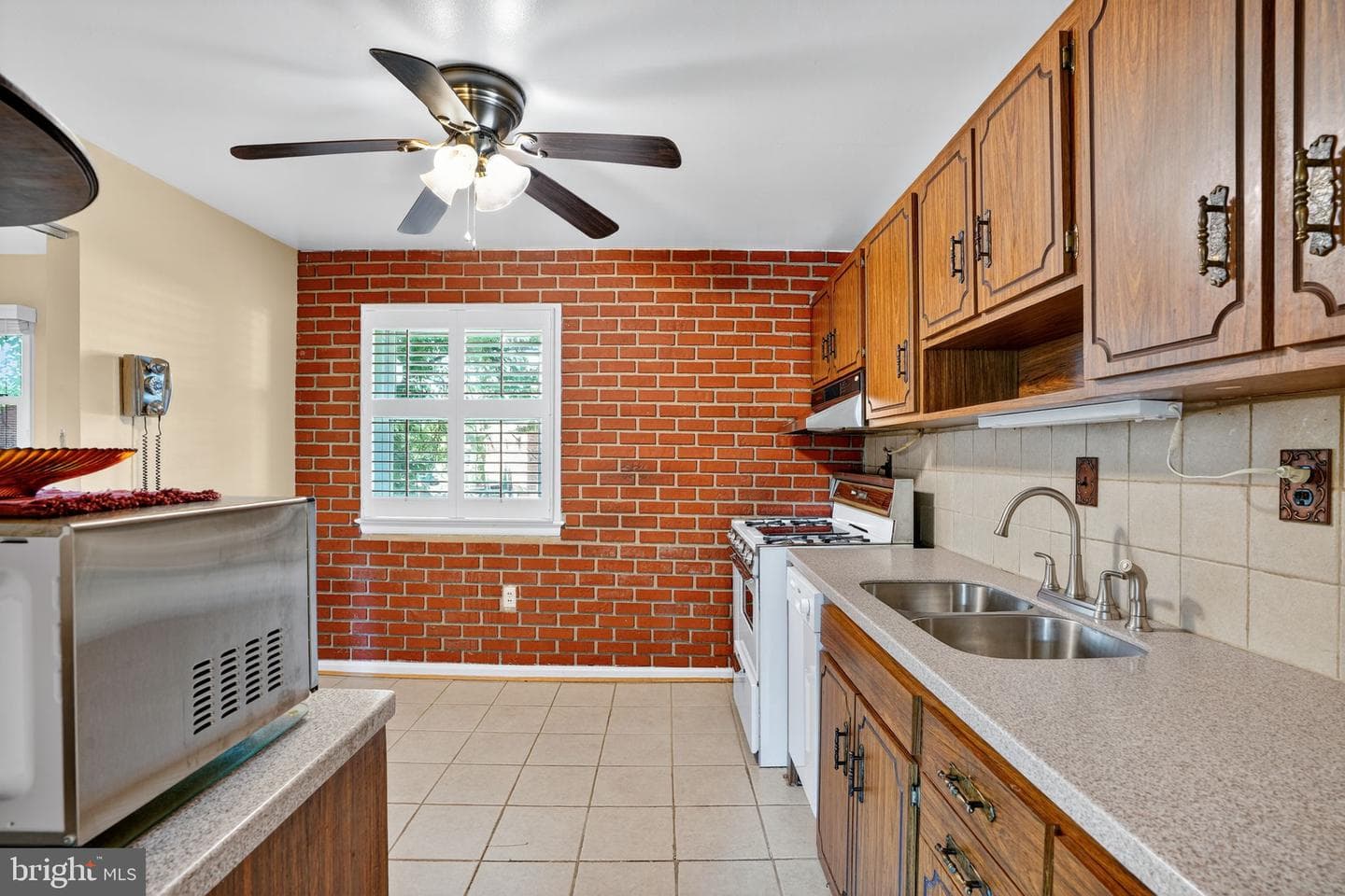 2519 Avalon Place photo 8
