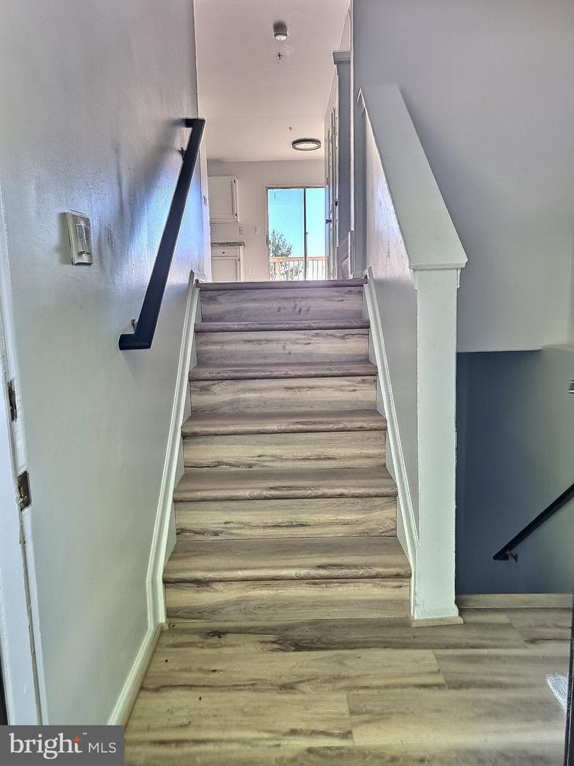 7001 Migliori Court photo 2