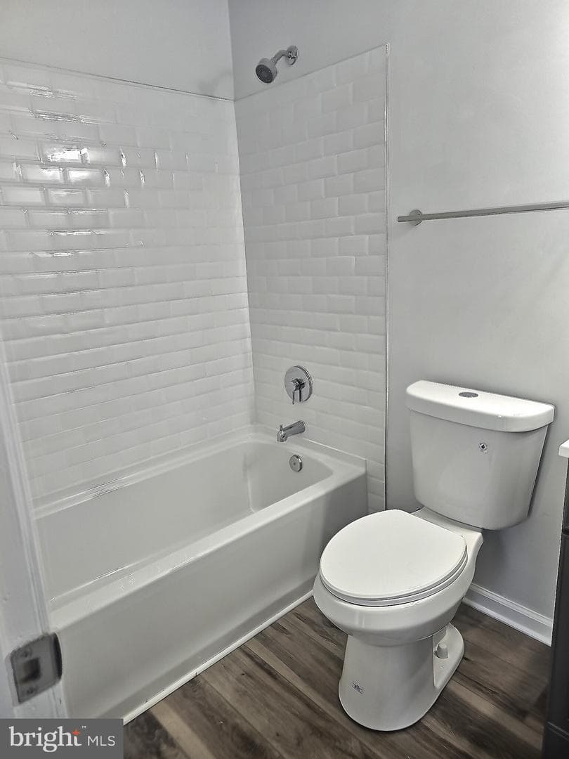 7001 Migliori Court photo 26