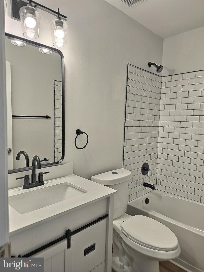 7001 Migliori Court photo 41