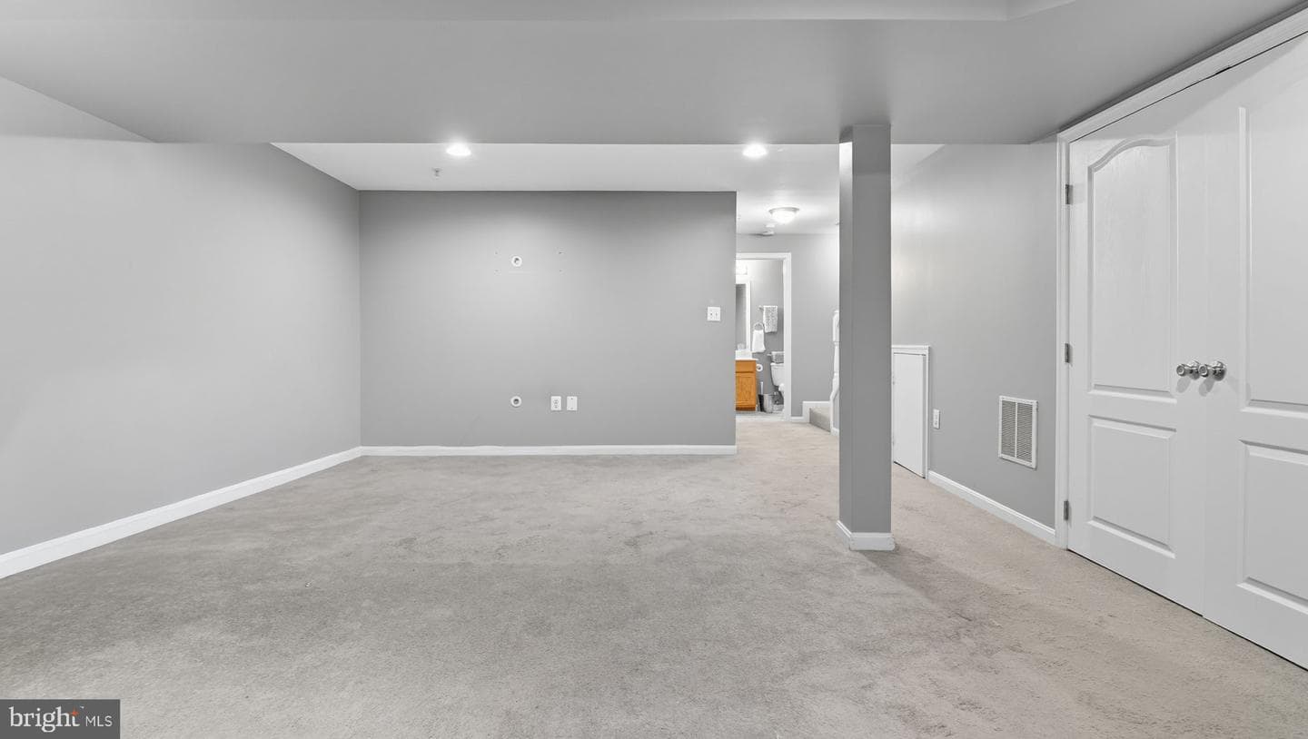 15625 Birmingham Circle photo 39
